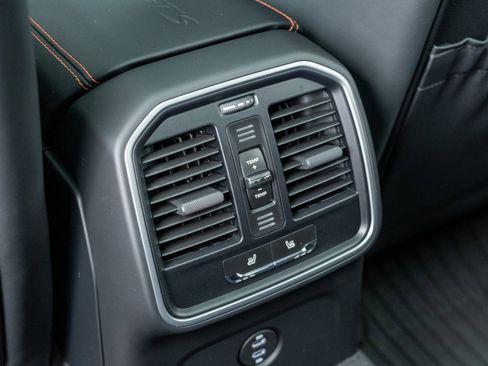 New 2026 Porsche Macan GTS image 41