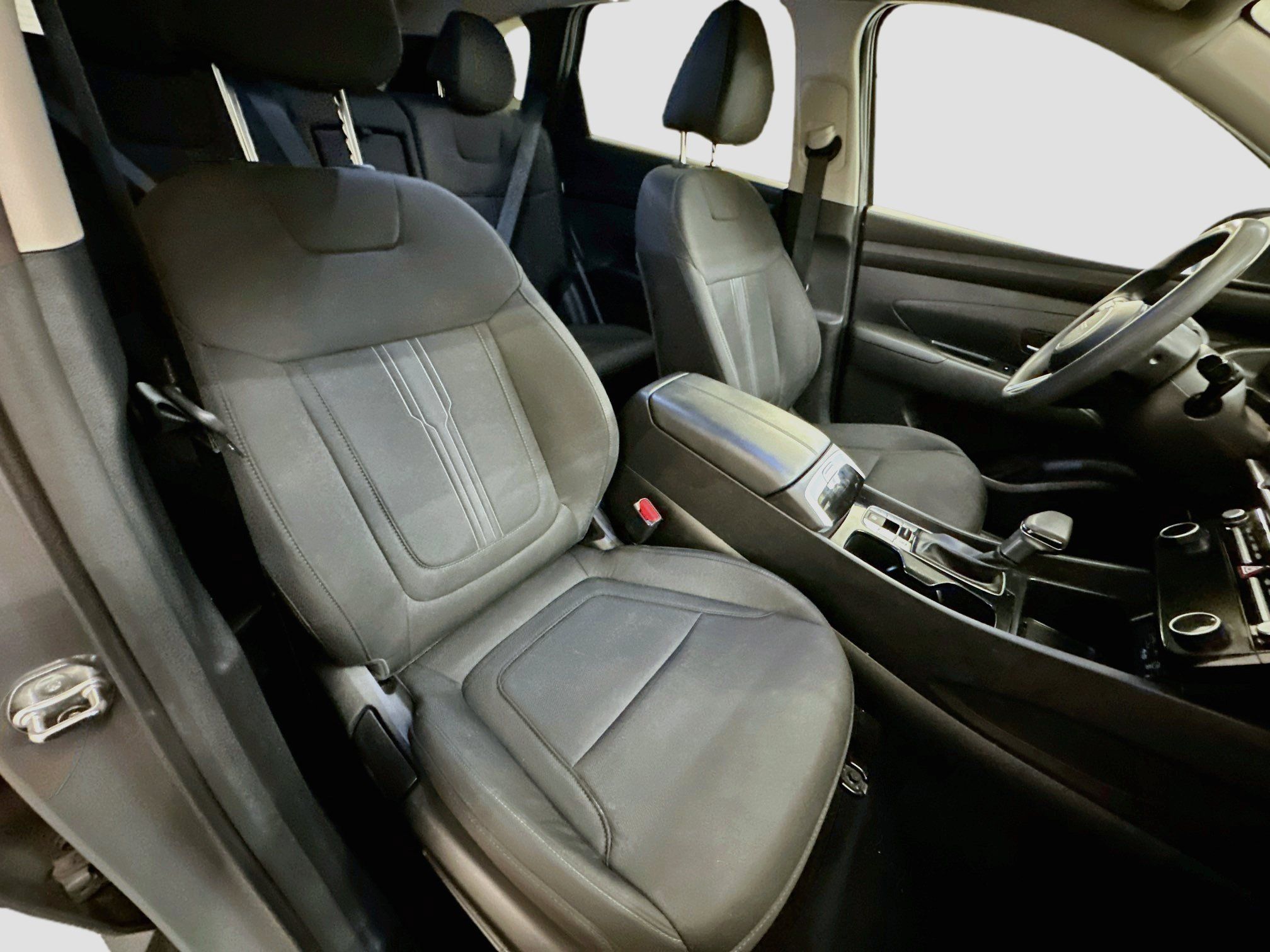 Used 2025 Hyundai Tucson SEL AWD/4WD image 32