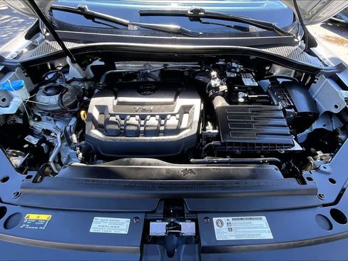 Used 2018 Volkswagen Tiguan SE image 30