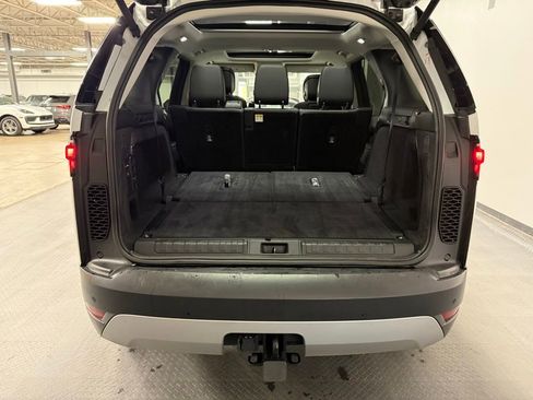 Used 2024 Land Rover Discovery S AWD/4WD image 23