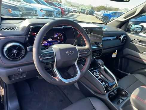 New 2025 Chevrolet Colorado Z71 w/ Technology Package image 18