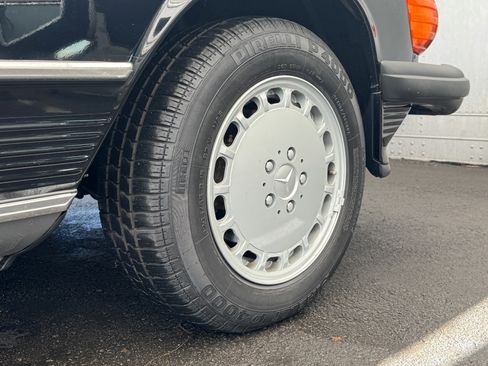 Used 1989 Mercedes-Benz 560 SL image 34