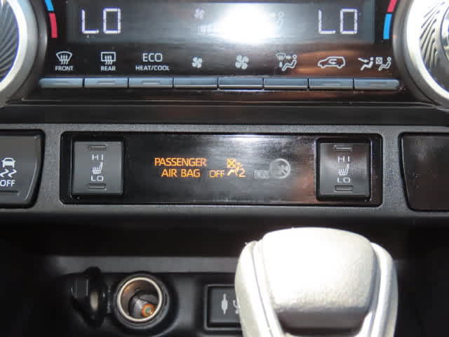 Used 2019 Toyota RAV4 XLE w/ Convenience Package AWD/4WD image 23
