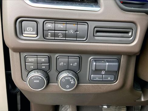 Used 2024 Chevrolet Tahoe Z71 w/ Max Trailering Package AWD/4WD image 36