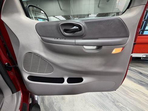 Used 2002 Ford F150 XLT image 36