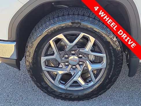 Used 2023 GMC Sierra 1500 SLT w/ SLT Convenience Package image 7