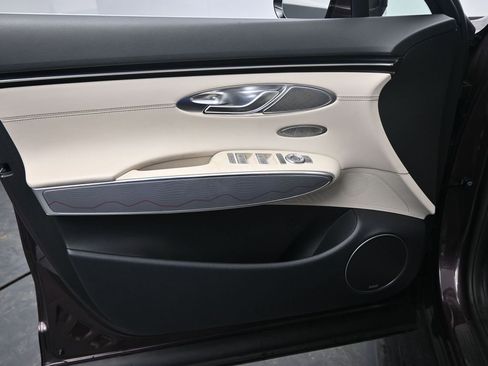 Used 2023 Genesis GV70 2.5T w/ Advanced Package image 25