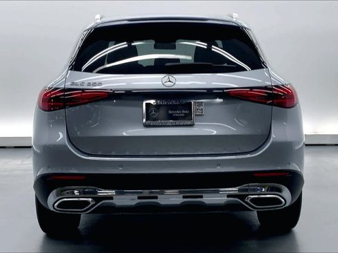 Certified 2023 Mercedes-Benz GLC 300 image 4