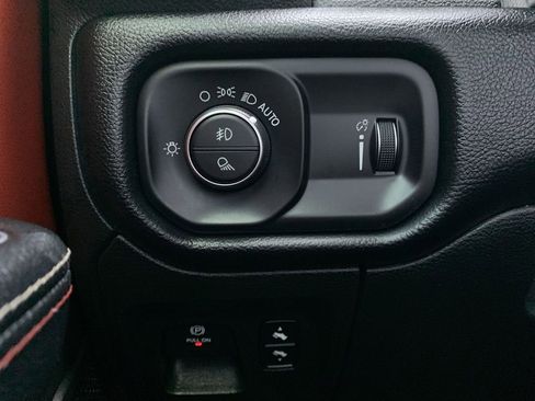 Used 2020 RAM 1500 Rebel image 17