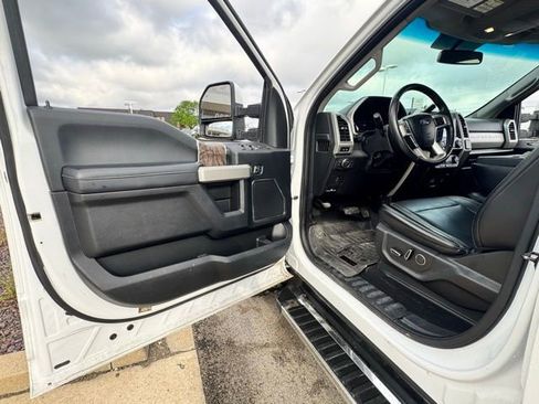 Used 2018 Ford F250 Lariat w/ Lariat Value Package image 15