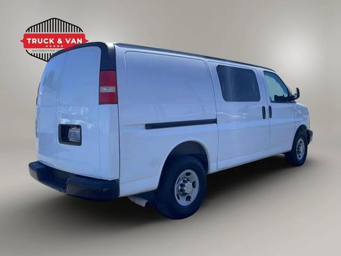 Used 2013 Chevrolet Express 2500 RWD image 6