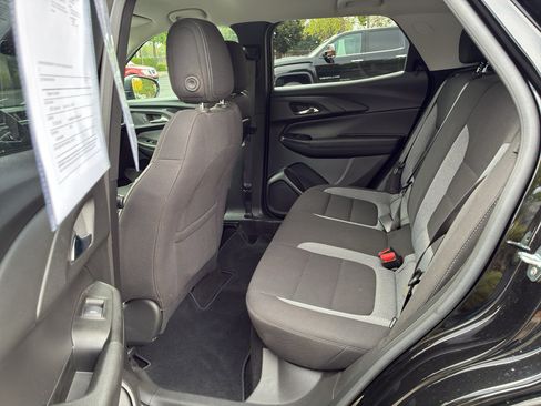 Used 2023 Chevrolet TrailBlazer LT FWD image 40