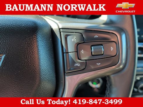 Used 2025 Chevrolet Silverado 2500 ZR2 w/ Technology Package AWD/4WD image 24