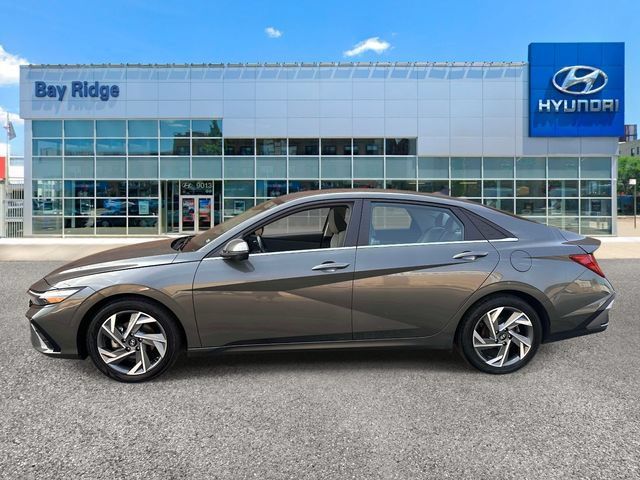 Used 2024 Hyundai Elantra Limited FWD image 7