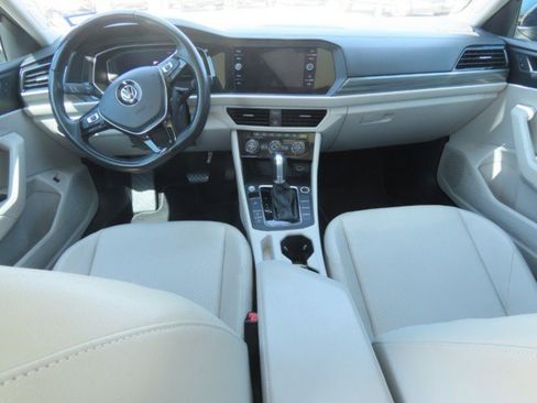 Used 2019 Volkswagen Jetta SEL FWD image 16