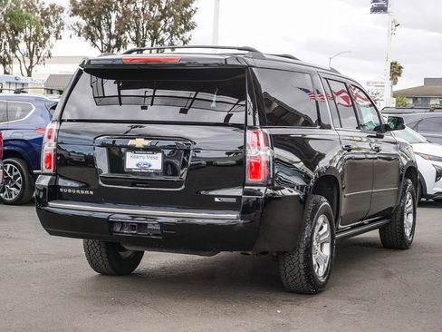 Used 2018 Chevrolet Suburban Premier AWD/4WD image 7