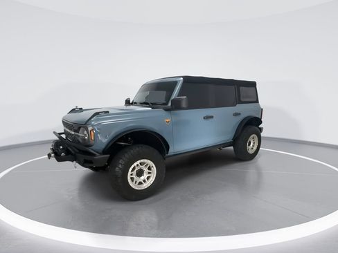 Used 2023 Ford Bronco Badlands AWD/4WD image 4