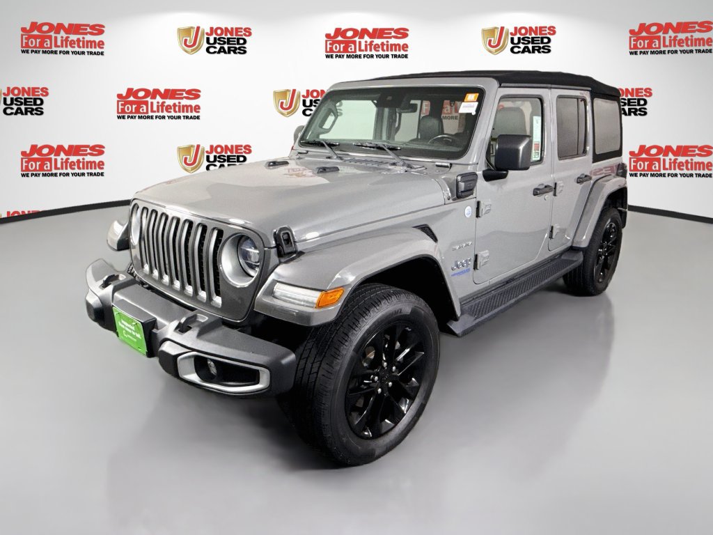 Used 2021 Jeep Wrangler Unlimited Sahara w/ Cold Weather Group AWD/4WD image 13