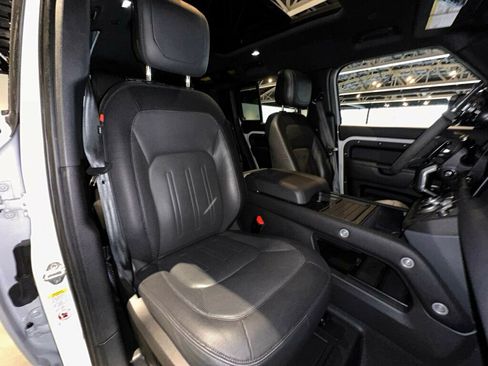 Used 2022 Land Rover Defender 110 X-Dynamic HSE AWD/4WD image 34