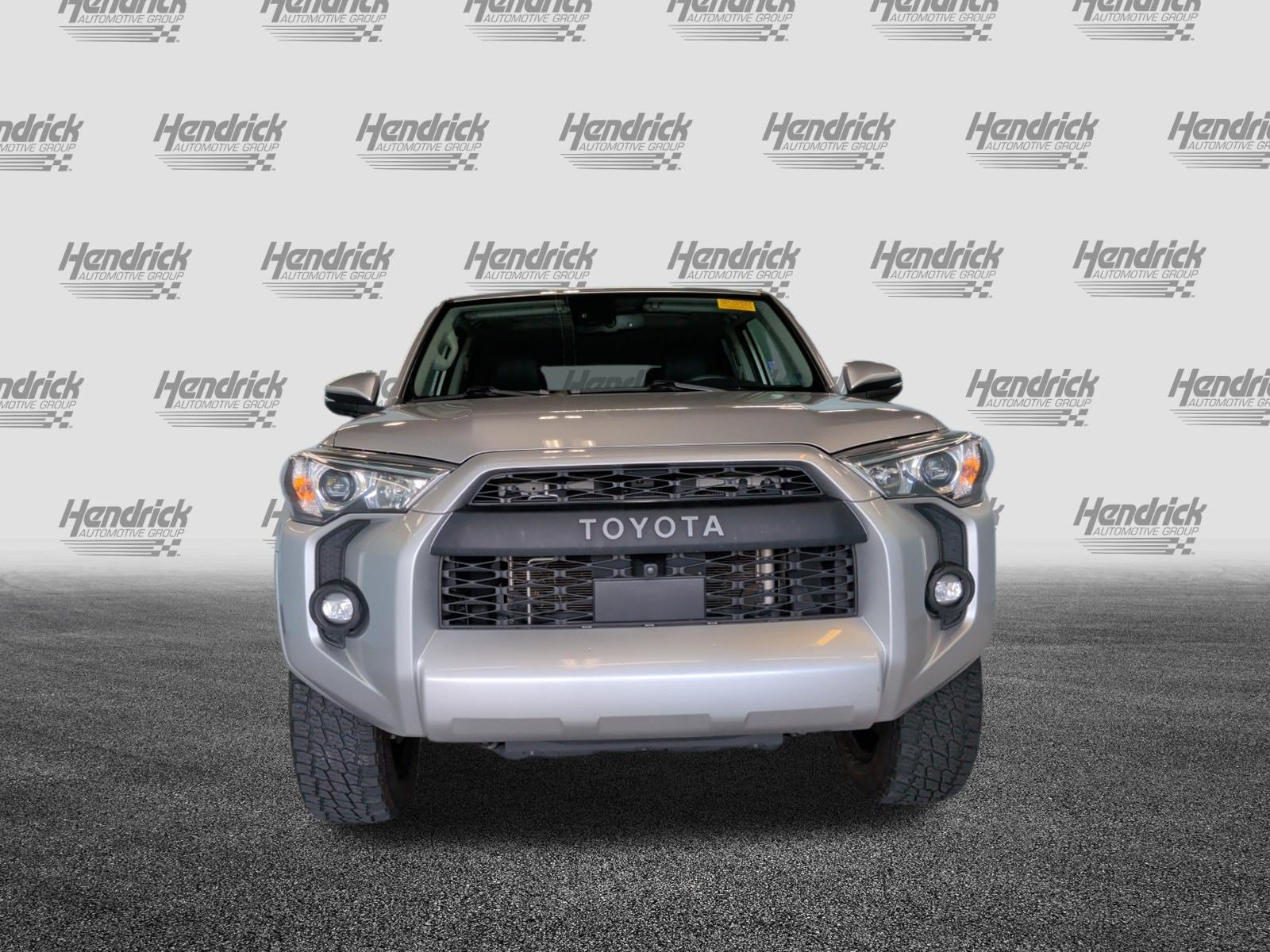 Used 2022 Toyota 4Runner SR5 Premium w/ Moonroof Package AWD/4WD image 6
