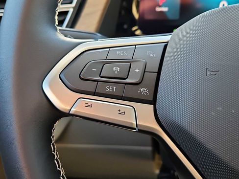 New 2026 Volkswagen Atlas SE image 12