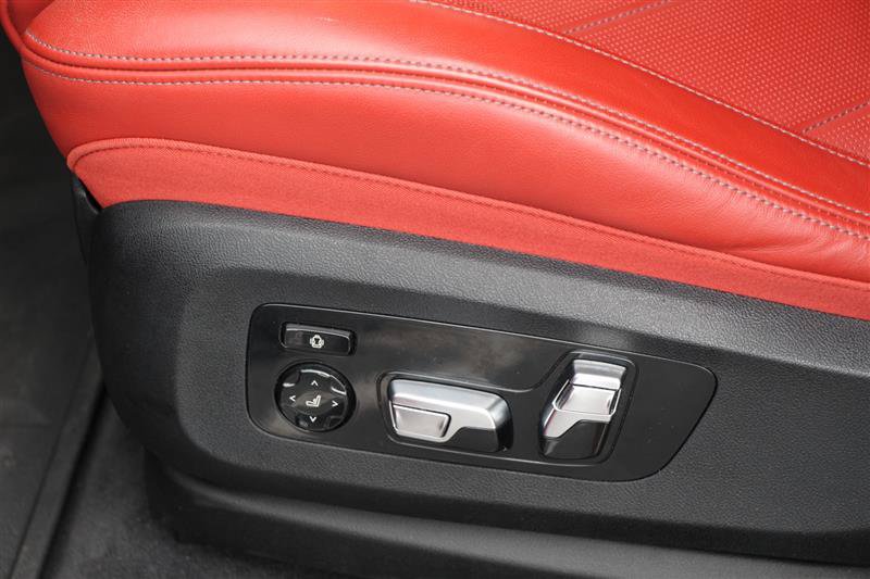Used 2025 BMW XM AWD/4WD image 42
