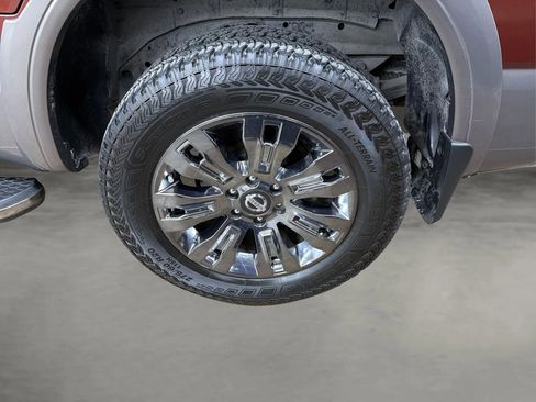 Used 2019 Nissan Titan Platinum Reserve w/ Platinum Utility Package image 15
