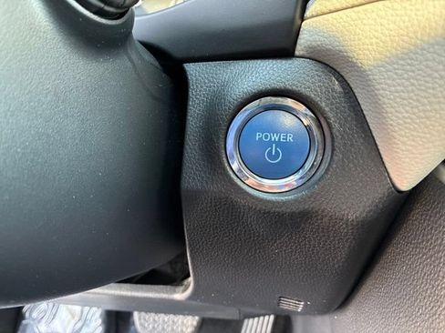 Used 2021 Toyota RAV4 XLE w/ Convenience Package AWD/4WD image 8