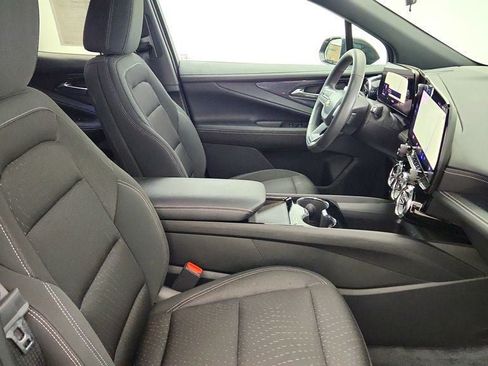 Used 2025 Chevrolet Blazer EV LT FWD image 22