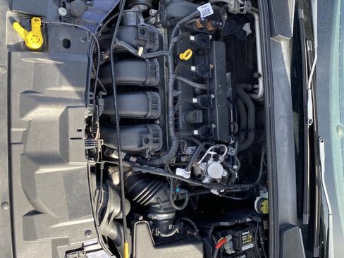 Used 2016 Ford Focus SE w/ Equipment Group 201A image 32