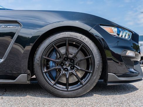 Certified 2020 Ford Mustang Shelby GT350 w/ Technology Package image 9