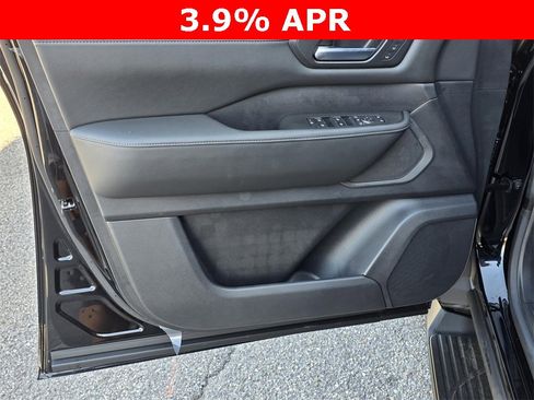 New 2026 Nissan Armada SL w/ Captain's Chari Seat Package image 46