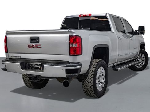 Used 2017 GMC Sierra 2500 Denali w/ Duramax Plus Package image 6