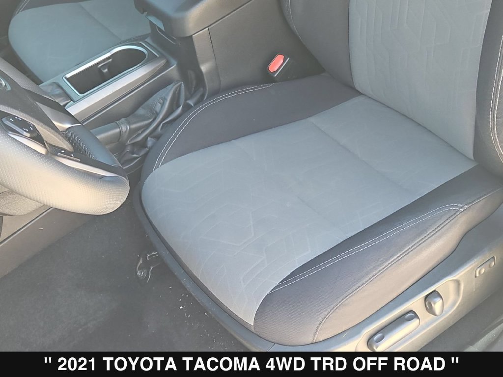 Used 2021 Toyota Tacoma TRD Off-Road w/ Technology Package AWD/4WD image 16