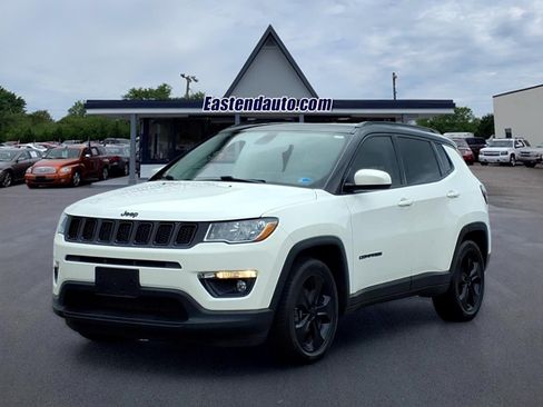 Used 2021 Jeep Compass Latitude w/ Sun and Sound Group FWD image 1
