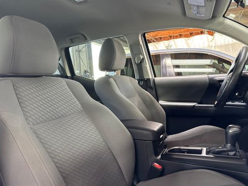 Used 2020 Toyota Tacoma SR AWD/4WD image 24