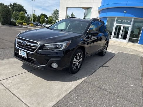 Used 2019 Subaru Outback 3.6R Limited AWD/4WD image 14