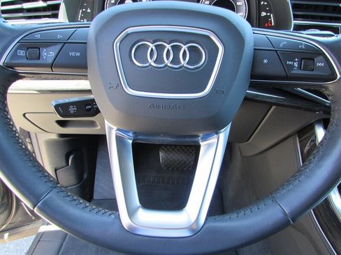 Used 2019 Audi Q8 Prestige AWD/4WD image 26