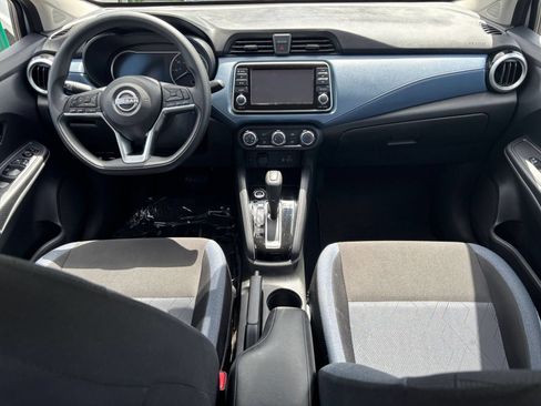 Used 2025 Nissan Versa SV FWD image 39