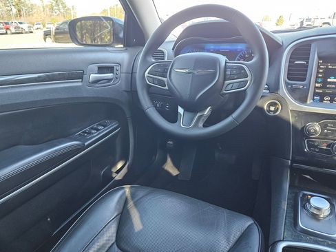 Certified 2023 Chrysler 300 Touring L w/ Popular Equipment Group image 9