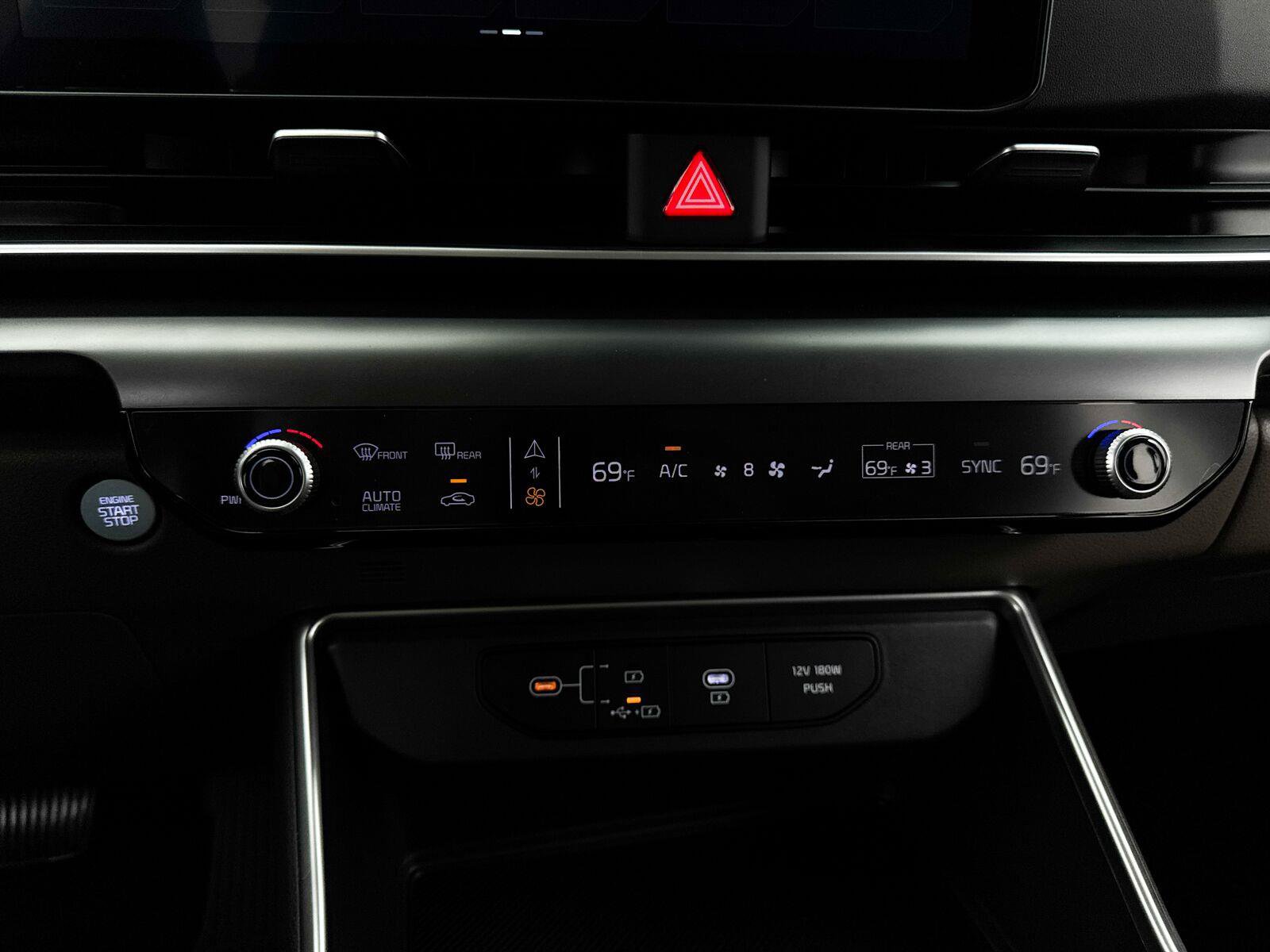 Used 2026 Kia Carnival FWD image 27