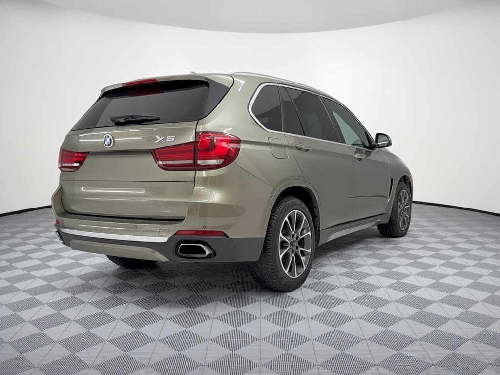 Used 2017 BMW X5 xDrive50i AWD/4WD image 9