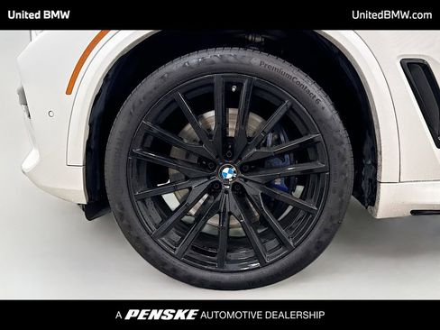 Used 2022 BMW X5 M50i AWD/4WD image 2