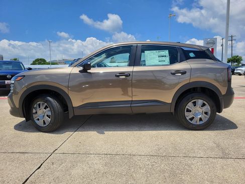 New 2026 Nissan Kicks S FWD image 9