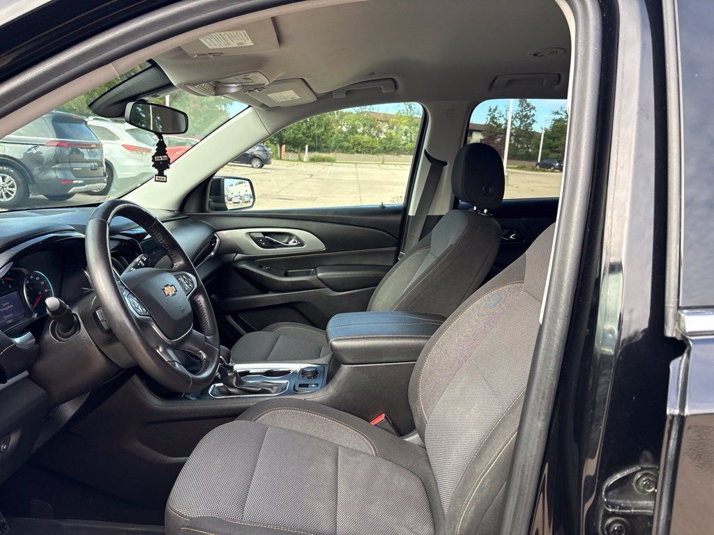 Used 2021 Chevrolet Traverse LT w/ LPO, Floor Liner Package AWD/4WD image 10