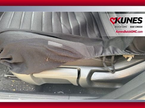 Used 2023 Nissan Rogue S image 11