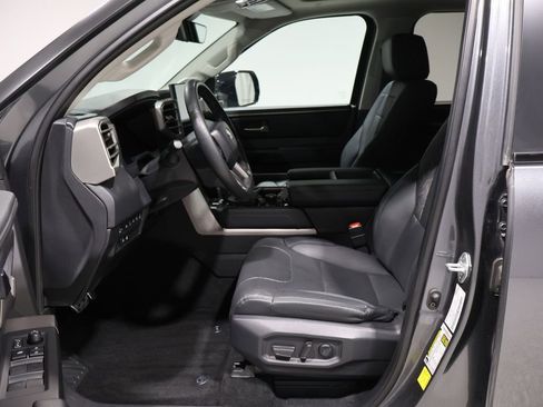 Used 2024 Toyota Tundra Limited image 10