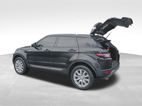 Used 2017 Land Rover Range Rover Evoque SE image 34