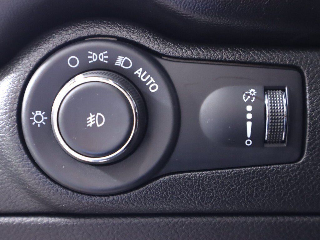 Used 2022 Dodge Durango R/T w/ Trailer Tow Group IV AWD/4WD image 10
