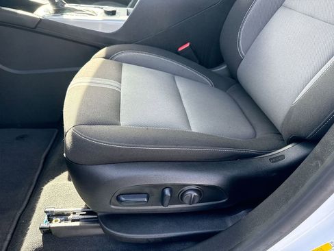 Certified 2025 Chevrolet Blazer LT image 11